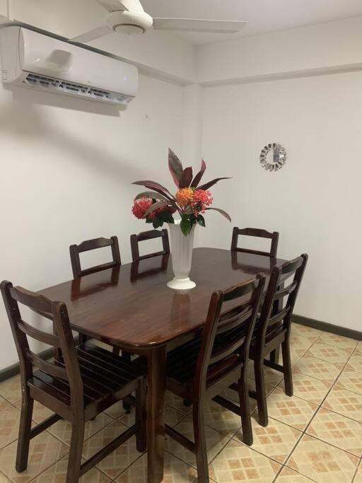 Modern With Class Near Airport Villa Nadi Exterior photo